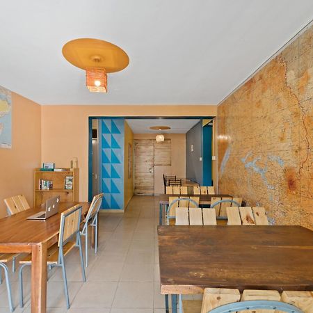 Bushpig Backpackers Hostel Кампала Екстериор снимка