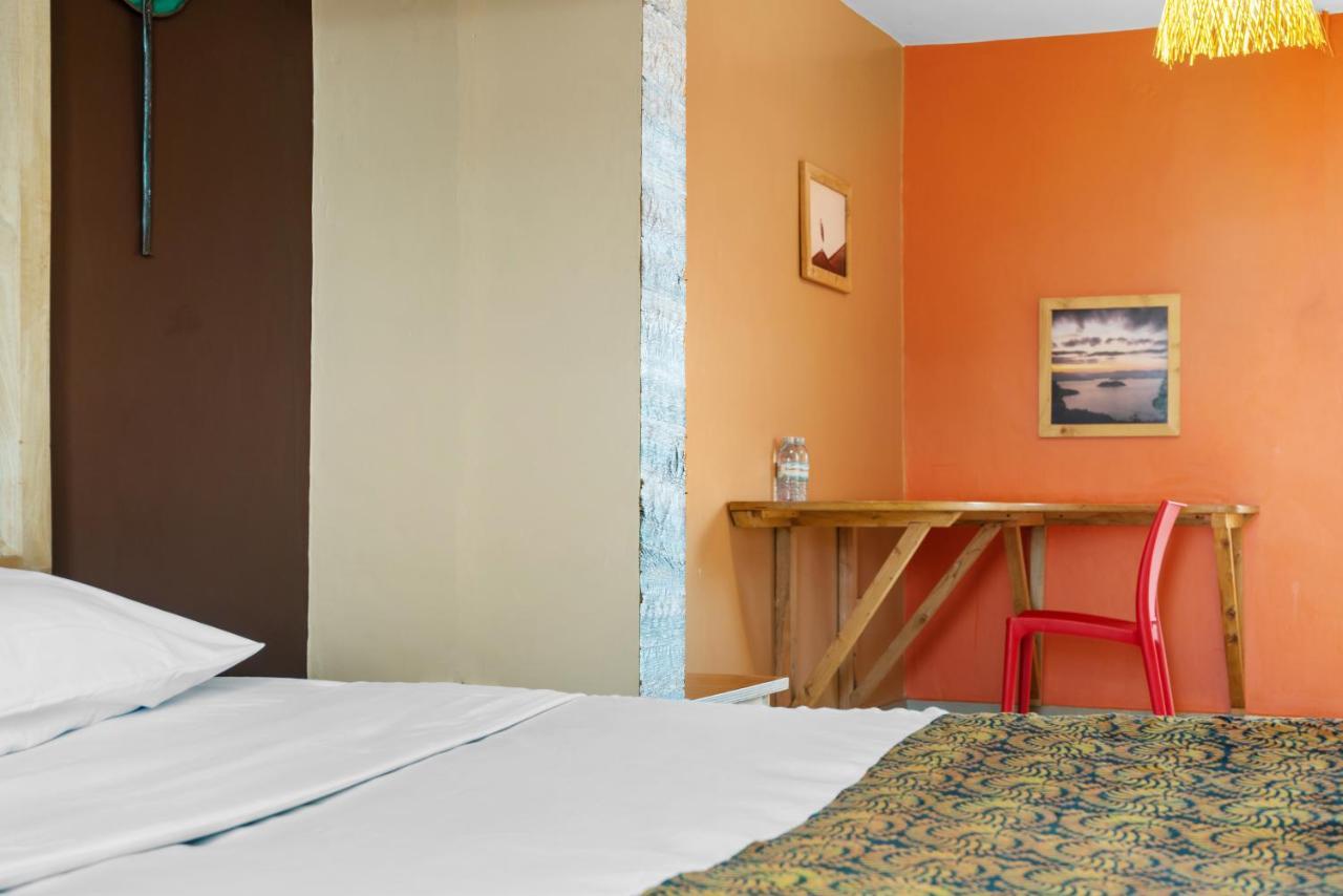 Bushpig Backpackers Hostel Кампала Екстериор снимка