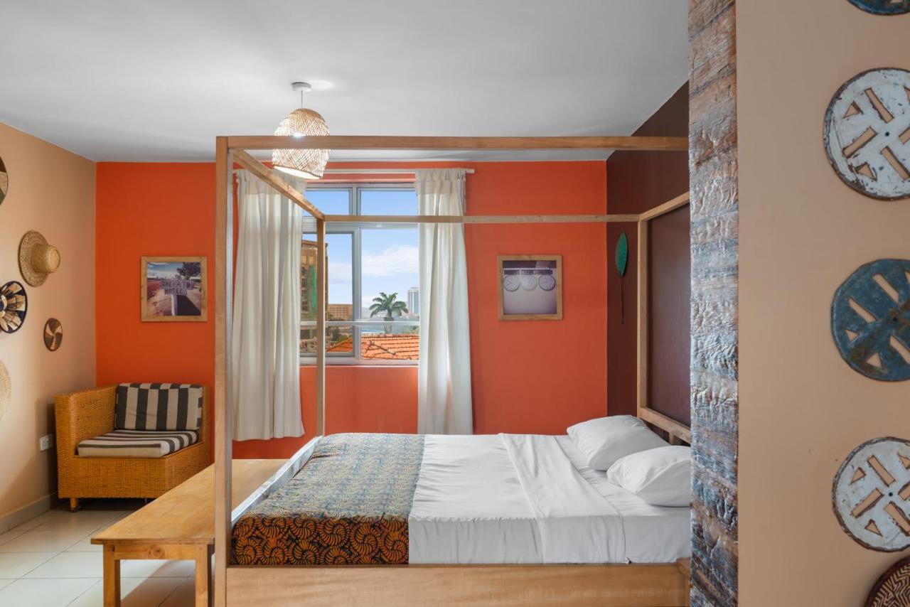 Bushpig Backpackers Hostel Кампала Екстериор снимка