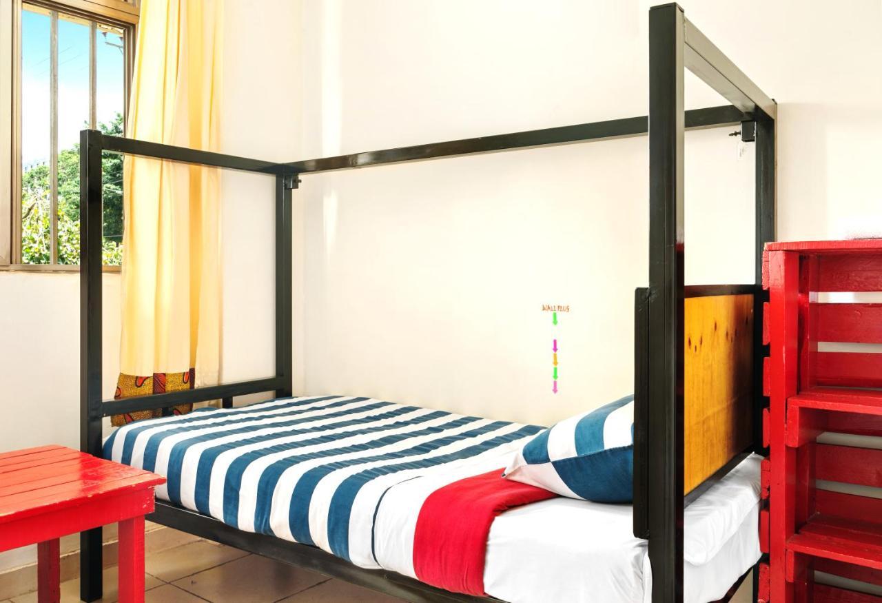 Bushpig Backpackers Hostel Кампала Екстериор снимка