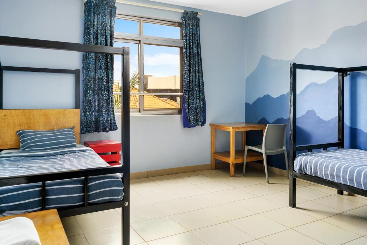 Bushpig Backpackers Hostel Кампала Екстериор снимка